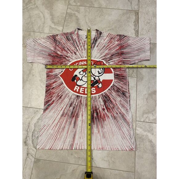 Vintage 90s Cincinnati Reds T Shirt AOP MLB All Over Print Sz M Graphic Crewneck - Picture 5 of 5